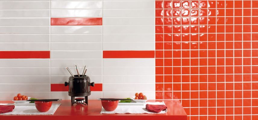 azulejos contemporáneos blancos y rojos