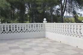 balaustrada blanca