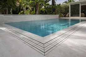 Azugres Materiales y Suministros S.L piscina